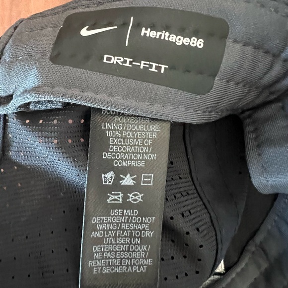 Nike Golf Hat Cap Black Mesh Adjustable Dri-fit Heritage86 Sports V Logo EUC - Picture 12 of 15